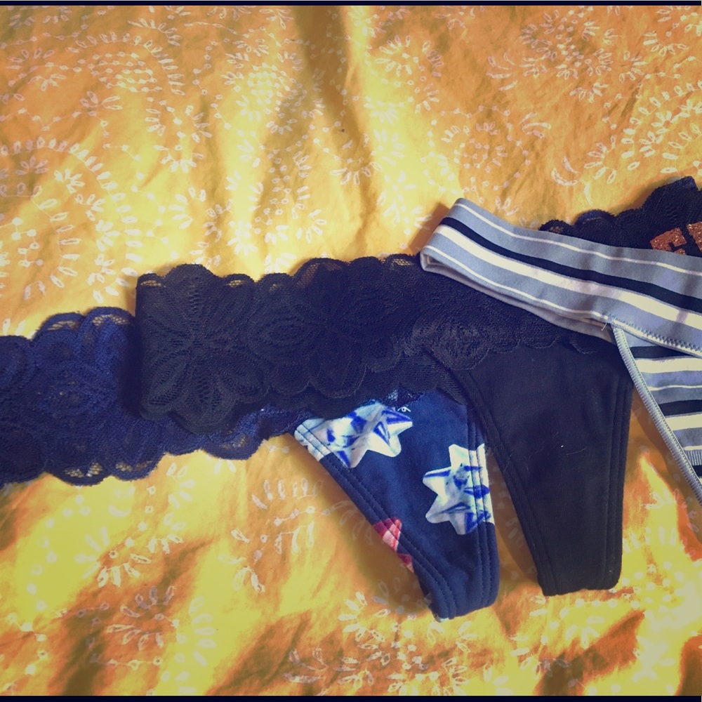 Bundle of 3 VS thongs